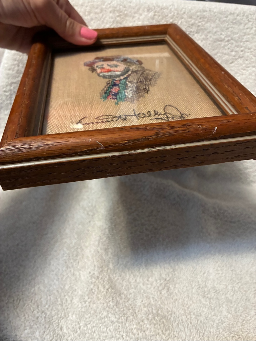Vintage Framed Hand Embroidered Clown Weary Willy Emmett Kelly in Oak Frame - Picture 9 of 9